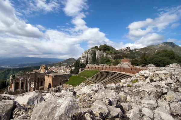 Taormina griechisches amphitheater in sizilien italien — Stockfoto