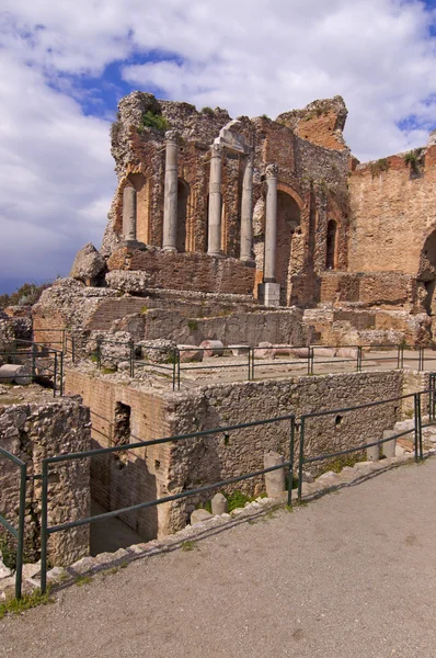 Anfiteatro greco di Taormina in Sicilia Italia — Foto Stock