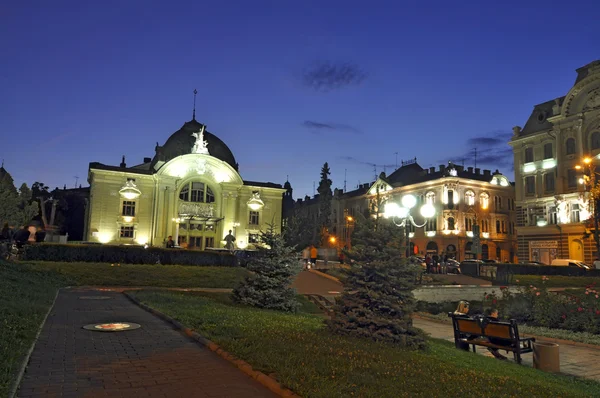 Barokke gebouw van Tsjernivtsi theater in Oekraïne — Stockfoto