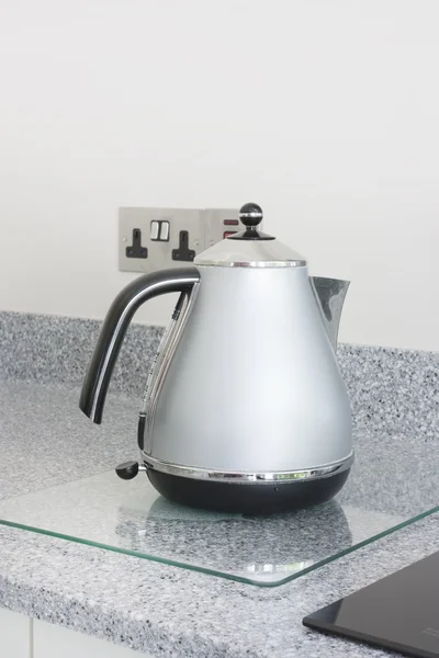 Modern stainless steel kettle — Stock Photo, Image