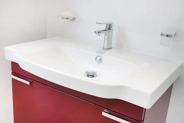 现代浴室水槽股 — 图库照片