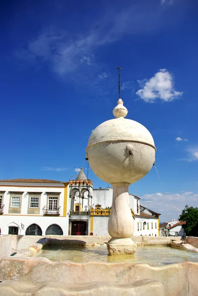 Plaza Portas de Moura, al sur de Portugal . — Foto de Stock