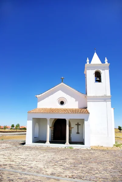 Kirche in luz village, portugal. — Stockfoto