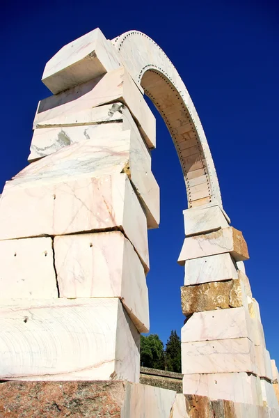 Sculpture en marbre de l'arc romain — Photo