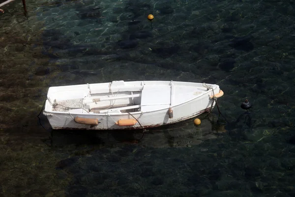 Velho barco a remo — Fotografia de Stock