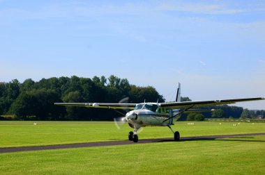 Small turboprop plane clipart