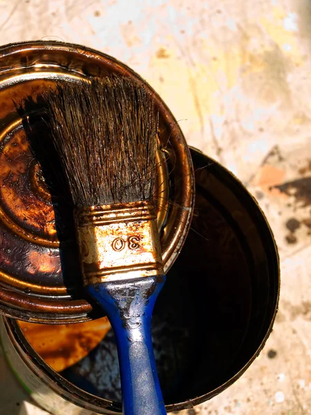 Used paint brush — Stock Photo, Image