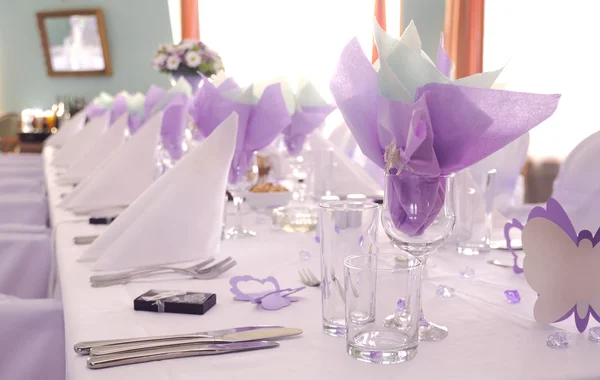 Violette Hochzeit Stockbild