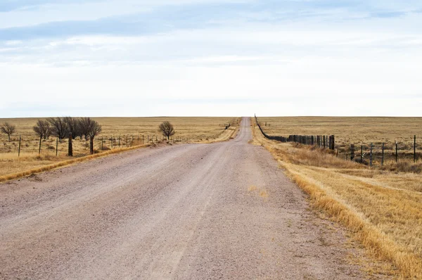Longa estrada e vazio — Fotografia de Stock