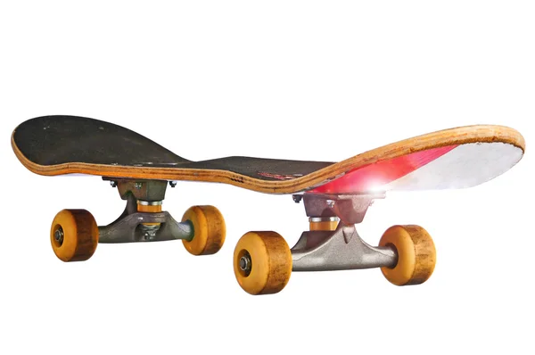 Скейтборд ізольований на білому з відсічним контуром — стокове фото