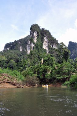 Nehri rafting. Tayland.