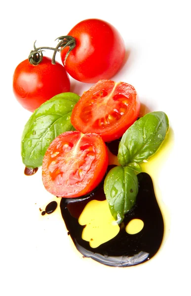 Tomate fraîche au vinaigre balsamique — Photo