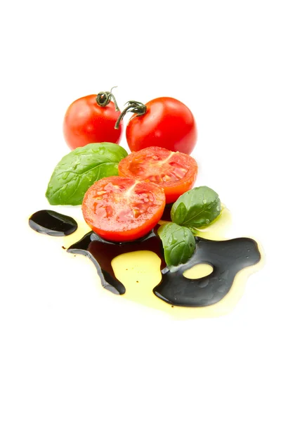 Čerstvé rajče s balsamikovým octem — Stock fotografie