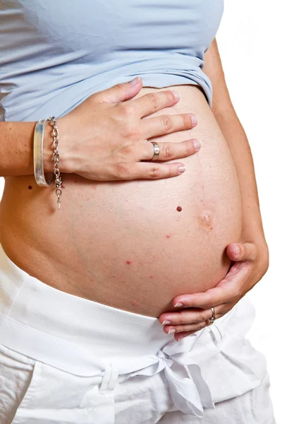 Ung kvinna gravid — Stockfoto