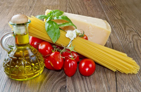 Spaghetti ingredients — Stock Photo, Image