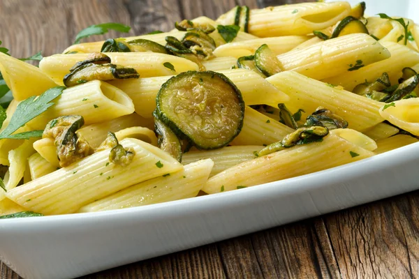 Pasta dengan zucchini — Stok Foto