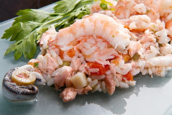 Riz au saumon et crevettes — Photo
