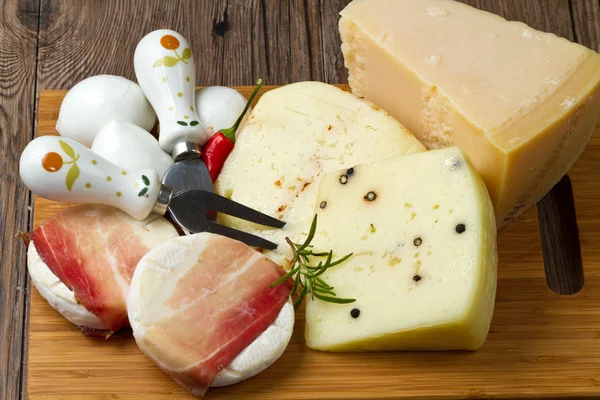 Mixed cheese — Stock Photo, Image