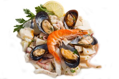 Deniz ürünleri salatası