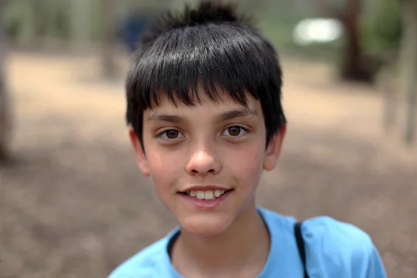 Joven eurasiático chico — Foto de Stock