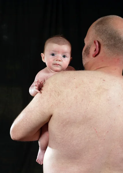 Vader en pasgeboren dochter — Stockfoto