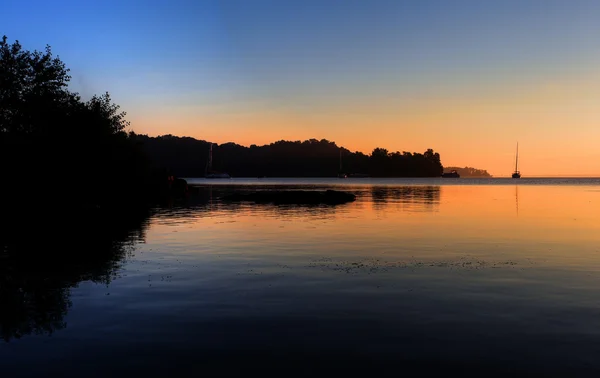 Восход солнца над Гамильтоном — стоковое фото