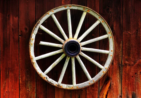 Koła wozu rustykalne — Zdjęcie stockowe