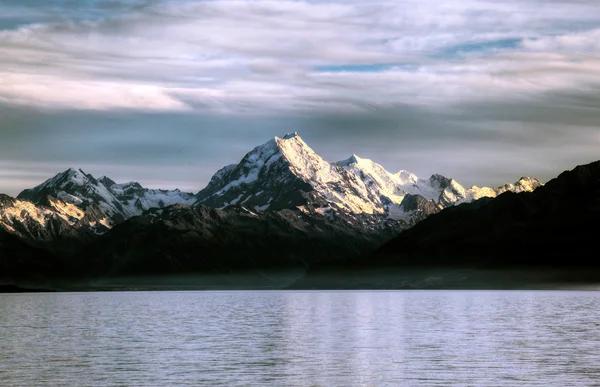 Glacier lake — Stock Photo, Image