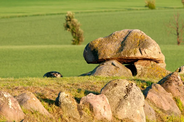 新石器时代石古墓上岛厄，丹麦 — 图库照片
