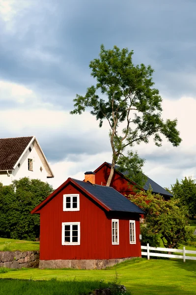 Farma na švédském venkově — Stock fotografie