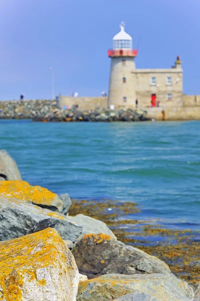 Világítótorony a howth harbor, Írország — Stock Fotó