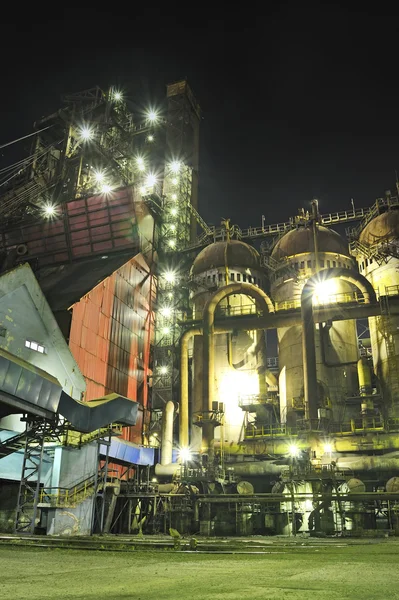Impianto siderurgico di notte — Foto Stock
