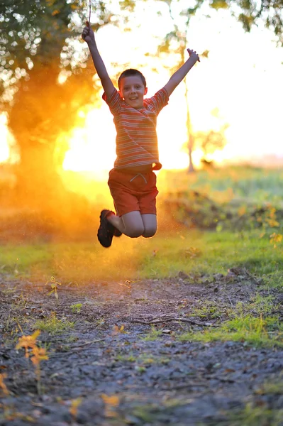 太陽少年対戦 — ストック写真