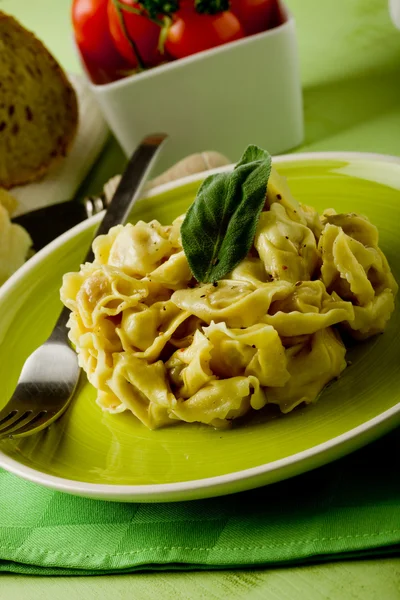 Tortellini with Butter and Sage — Stock Photo, Image