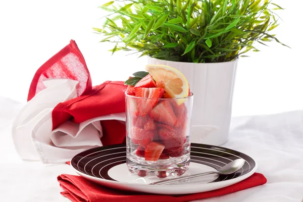 Strawberries with lemon — Stock Photo, Image