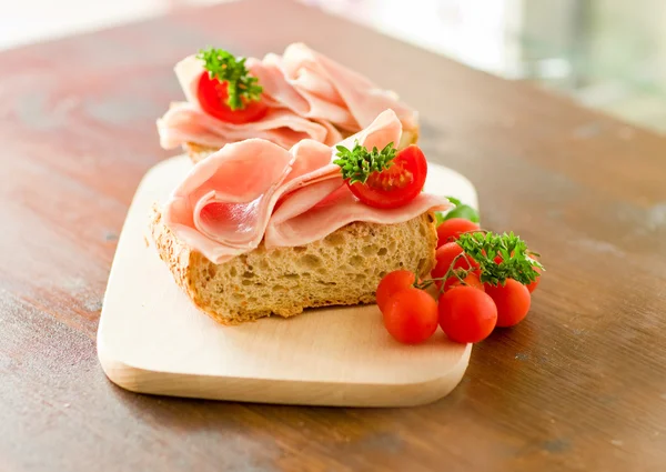 Ham Tomato Sandwich — Stock Photo, Image