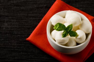 mozzarella meze