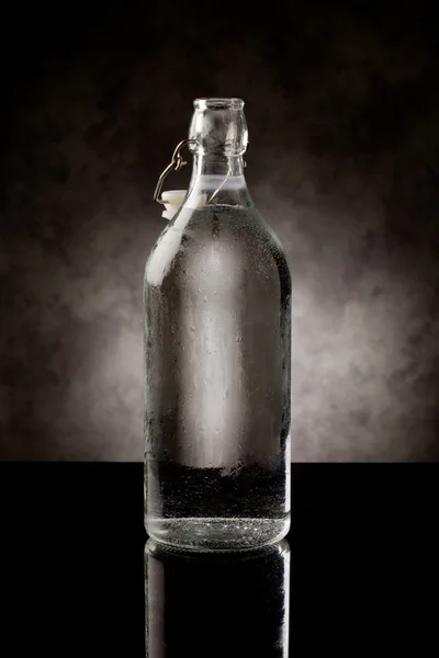瓶水 — 图库照片