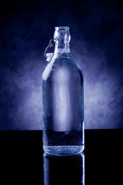 Fles water — Stockfoto