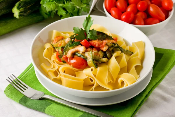 Pasta with Zucchini and Shrimps 2 — Stock Photo, Image