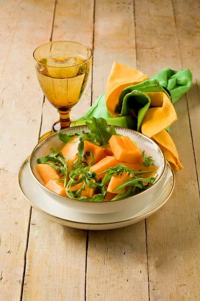 Melon and Arugula salad — Stock Photo, Image