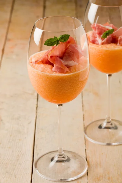 Cocktail aus Schinken und Melone — Stockfoto