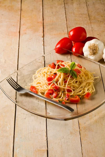 Špagety s česnekem a olejem — Stock fotografie