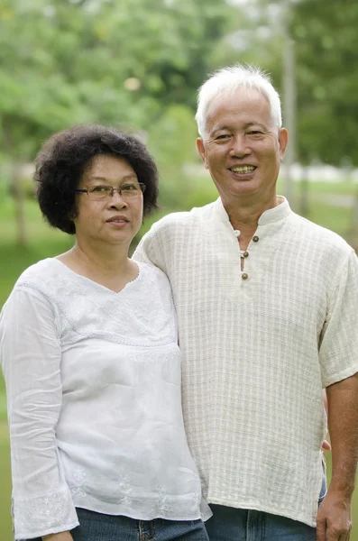 Sénior asiático casal — Fotografia de Stock