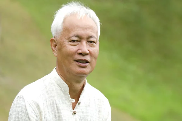Senior asiatischer Mann — Stockfoto