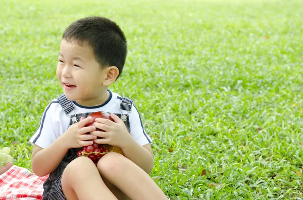Asyalı çocuk samimi shot — Stok fotoğraf