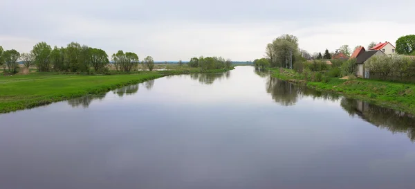 Wiosenny krajobraz rzeki Obrazy Stockowe bez tantiem