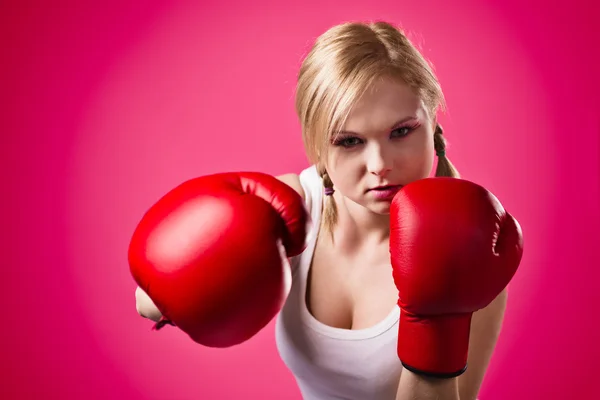 Vackra boxning kvinna — Stockfoto