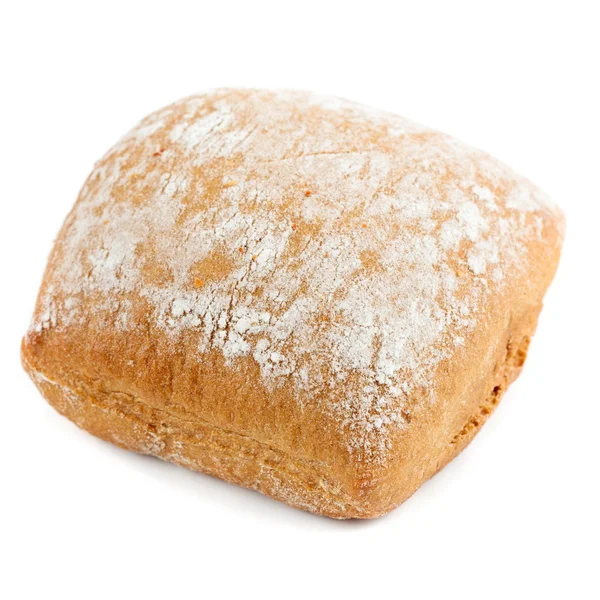 Pão de centeio assado com farinha em cima — Fotografia de Stock