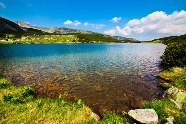 Polodowcowe jeziora calcescu w górach maczeta, Rumunia — Zdjęcie stockowe